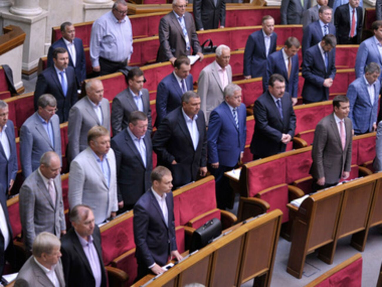 Президент хочет свалить всю вину на "предшественников", считают в ПР