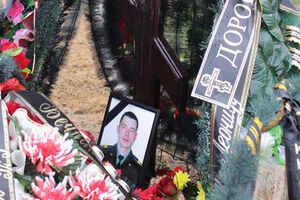 Десантников похоронили накануне