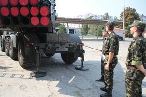 Пограничники изучают устройство и основы эксплуатации прицепной и самоходной артиллерии