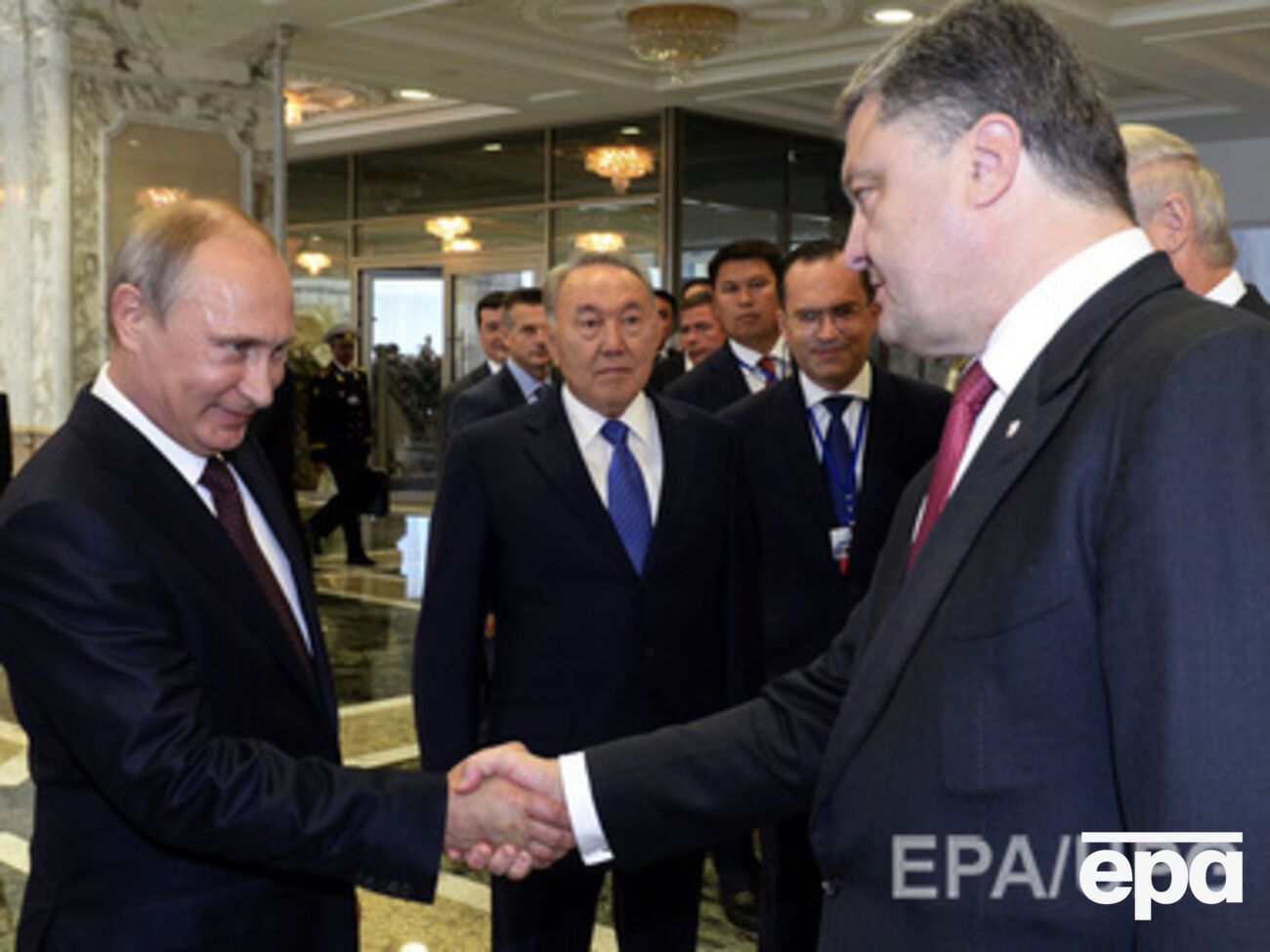 Встреча началась