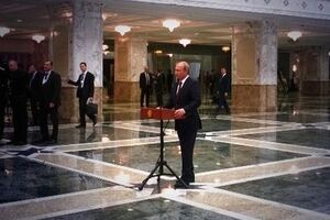 Владимир Путин: Десантники патрулировали границу и могли оказаться на территории Украины