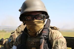 "Азов" передал задержанного боевика СБУ