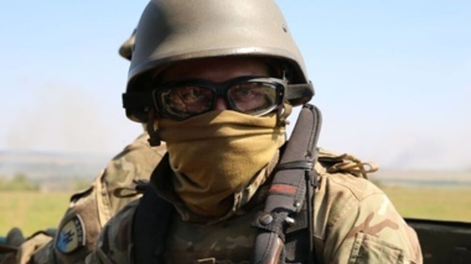 "Азов" передал задержанного боевика СБУ