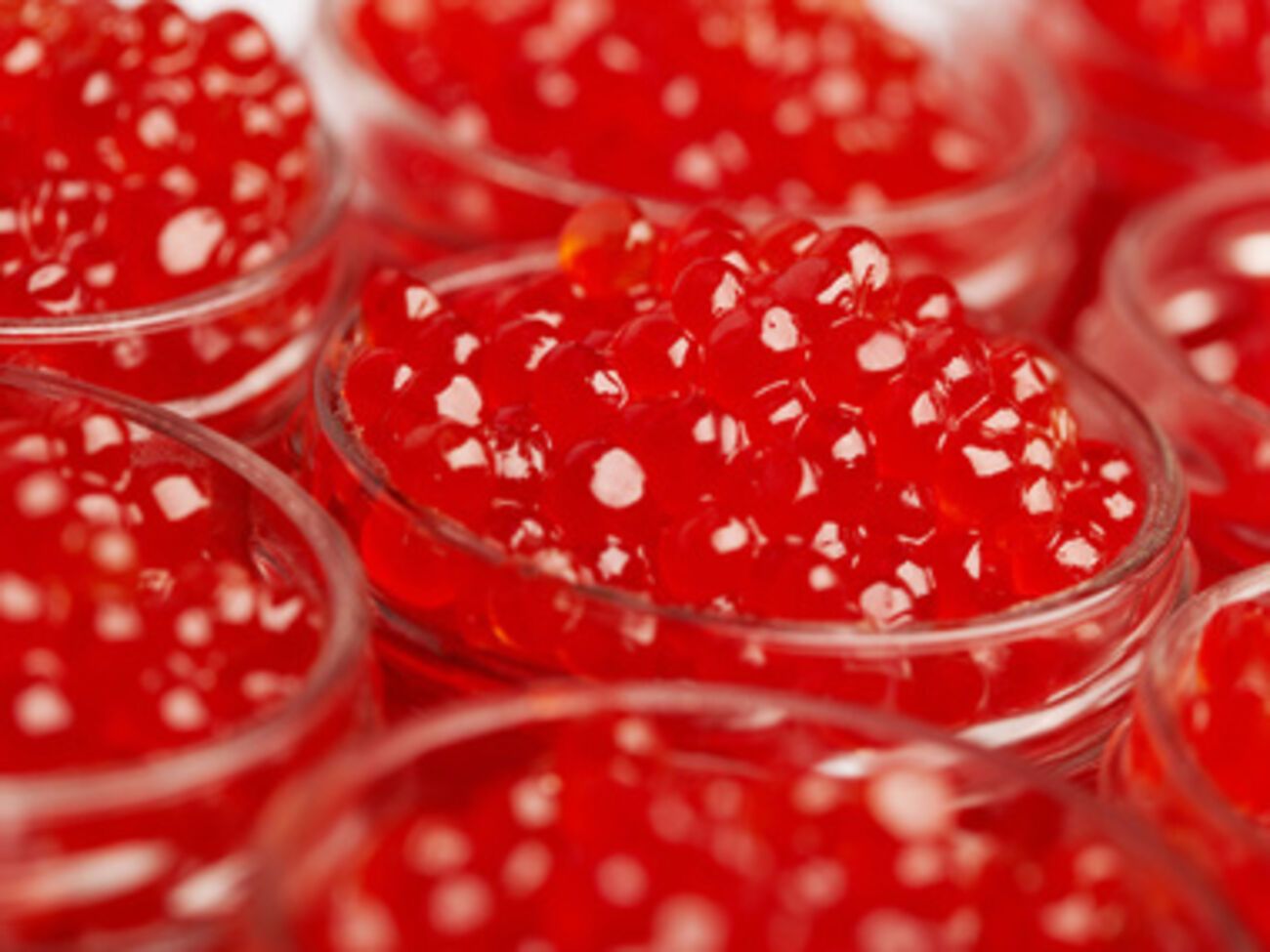 В симферопольском аэропорту задержали партию нелегальной красной икры