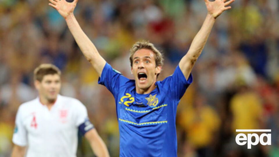 Девич в матче со сборной Англии