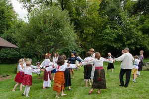 Украинка из США: Многие тут еще год назад вообще не знали, что такое Украина. Раньше было нормально назвать украинца русским. Теперь так никто не скажет