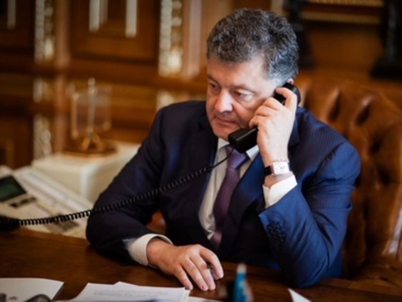 Петр Порошенко провел телефонный разговор с Ангелой Меркель