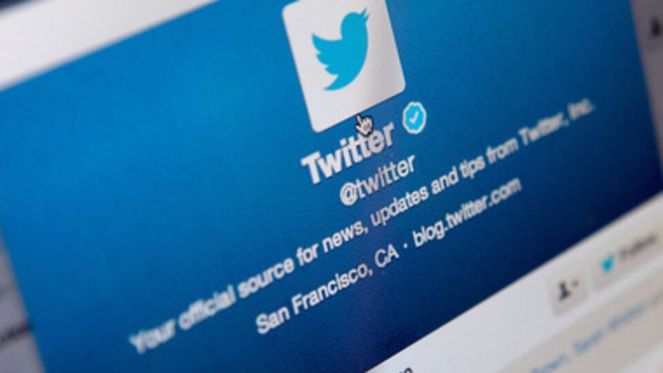 За последние сутки в Twitter было размещено 389 581 сообщений с хештэгом #RussiaInvadedUkraine