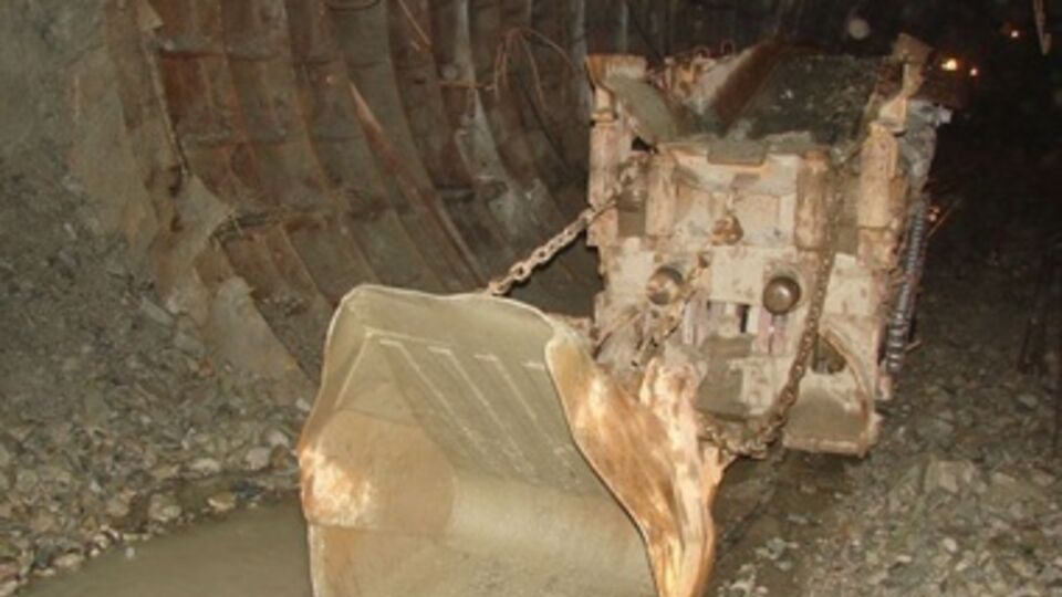 104 горняка шахты им. Засядько в Донецке вывели на поверхность