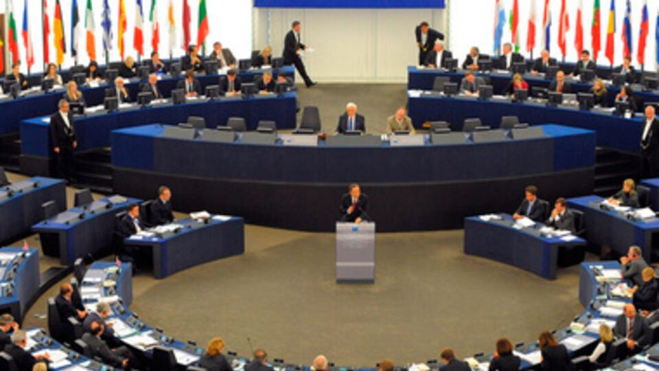 Вице-президент Европарламента Рышард Чарнецкий: Нужны санкции в виде неконвертируемости рубля