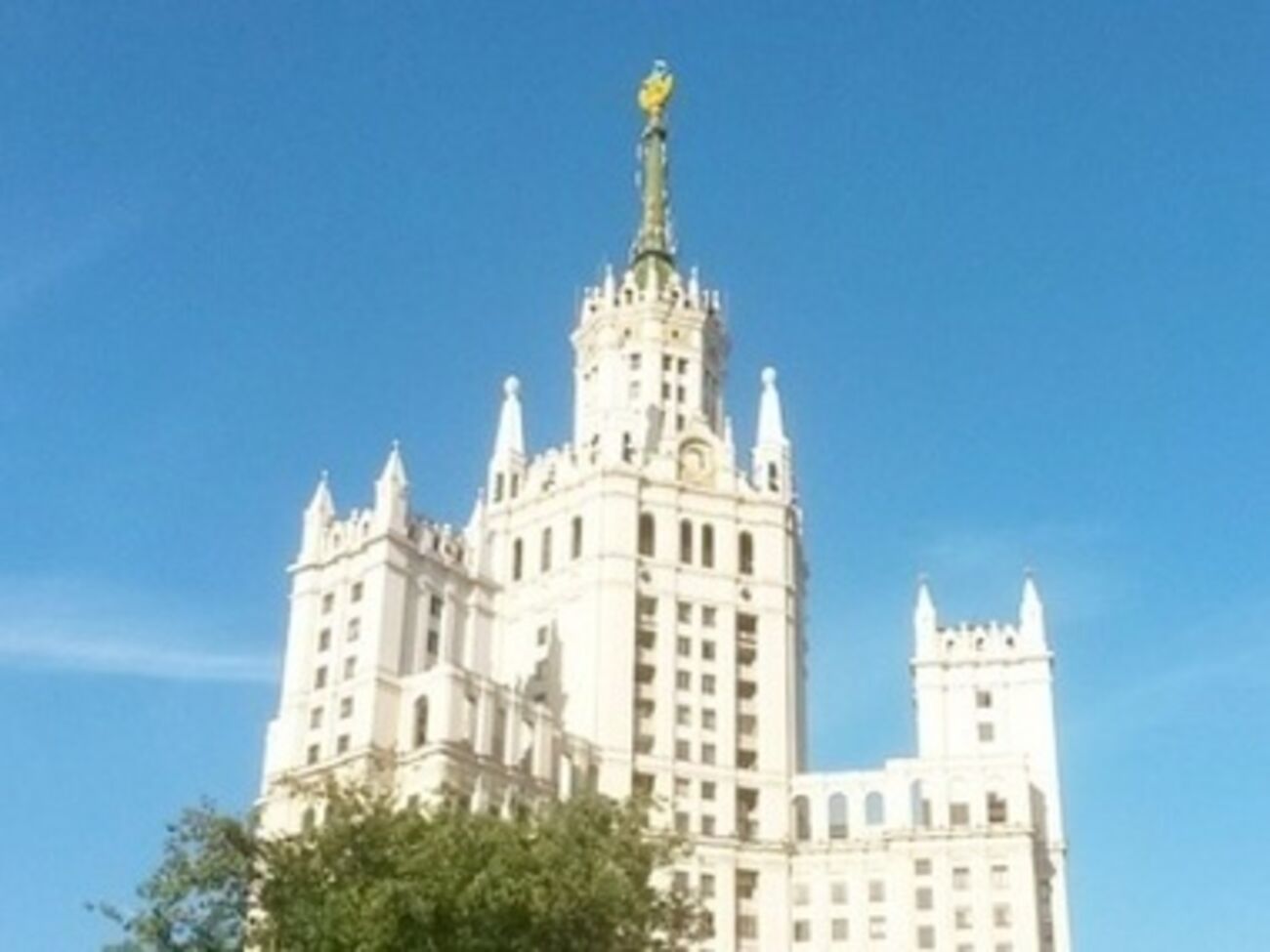 За желто-синюю звезду под арест отправили уже шестерых человек