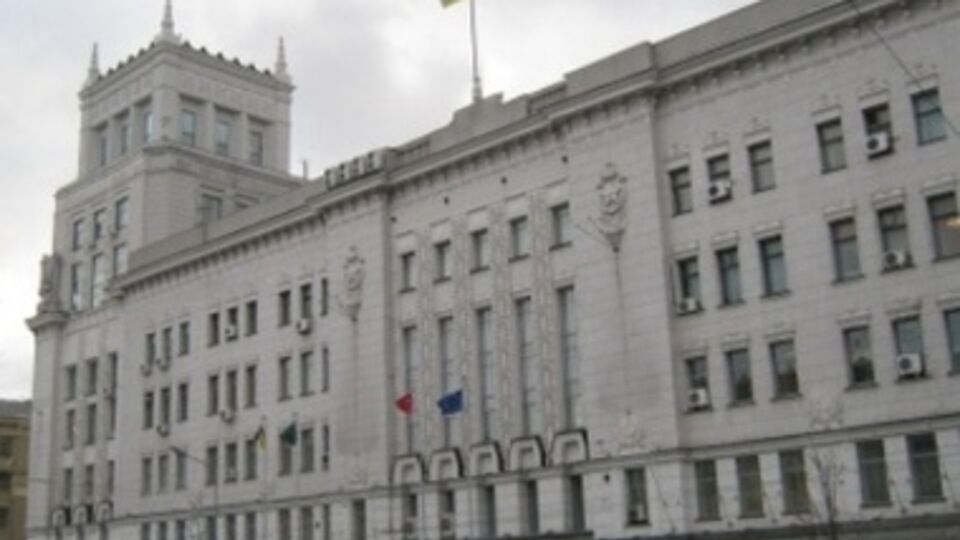 6 августа Харьковский горсовет присвоил звание почетного гражданина города Александру Шишкину, который голосовал за одобрение оккупации Крыма