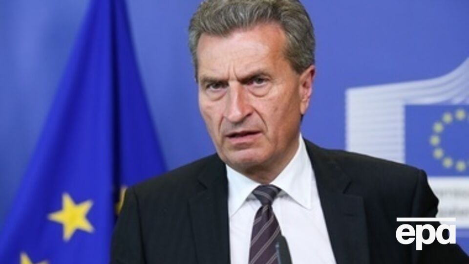 Санкции не должны быть наложены на газовый сектор России, заявил Эттингер