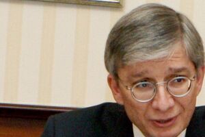 Евгений Чолий: Только немедленное вмешательство всеми возможными способами со стороны международного сообщества может остановить дерзкую угрозу миру