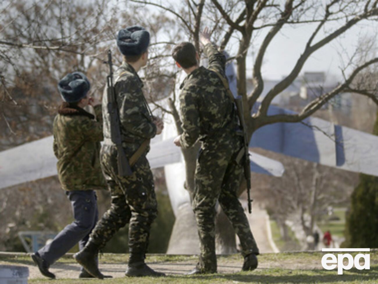 Российские власти отрицают участие российских военнослужащих в конфликте на Донбассе