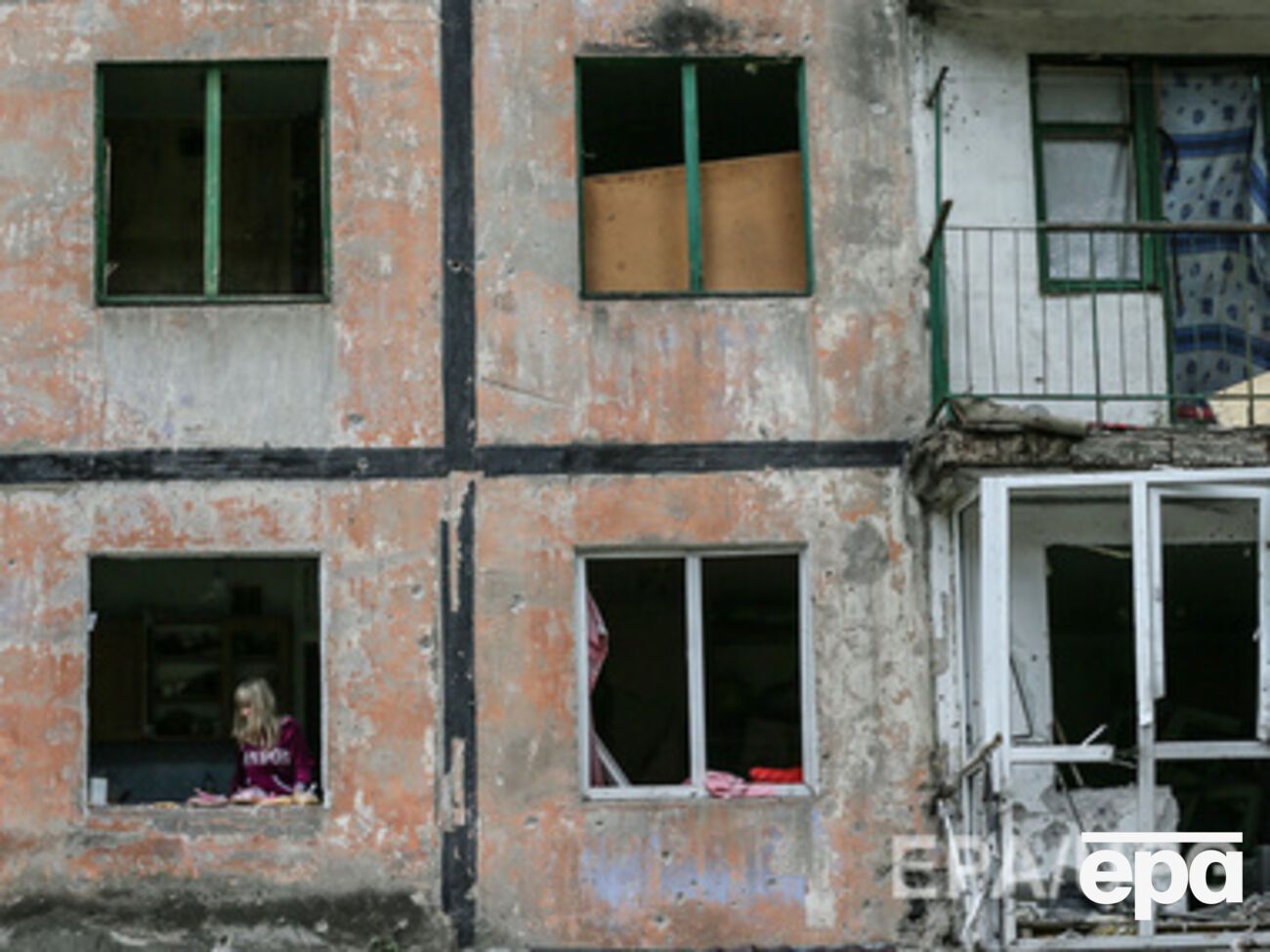 Мэрия напомнила, что идут холода, а во многих домах нет стекол