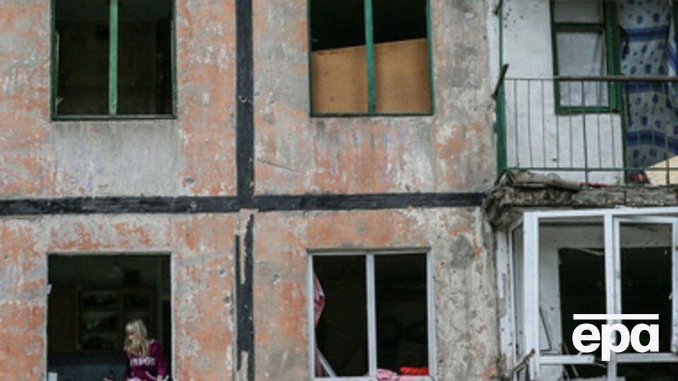 Мэрия напомнила, что идут холода, а во многих домах нет стекол