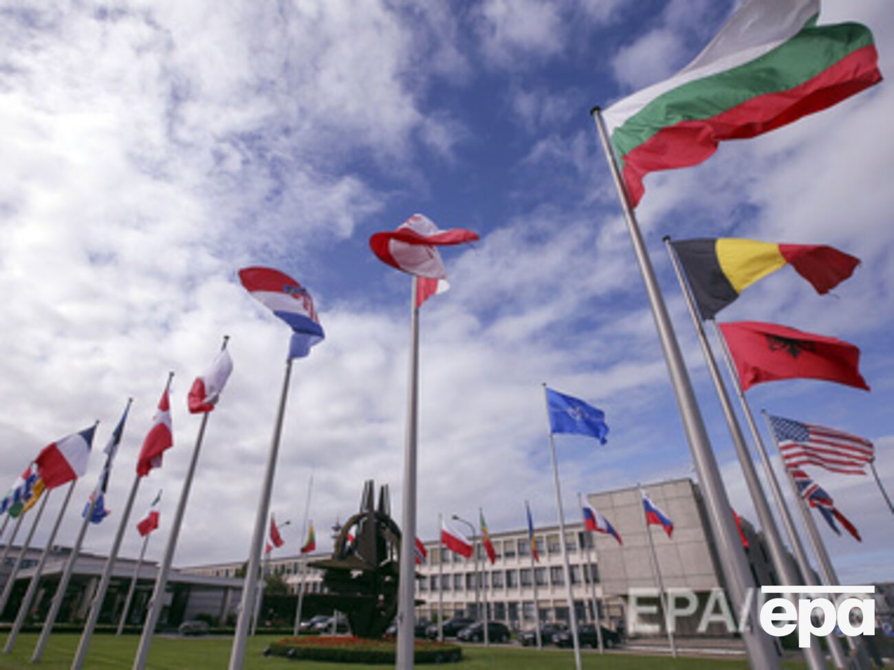 Страны-члены НАТО готовы помогать Украине, заявил Долгов