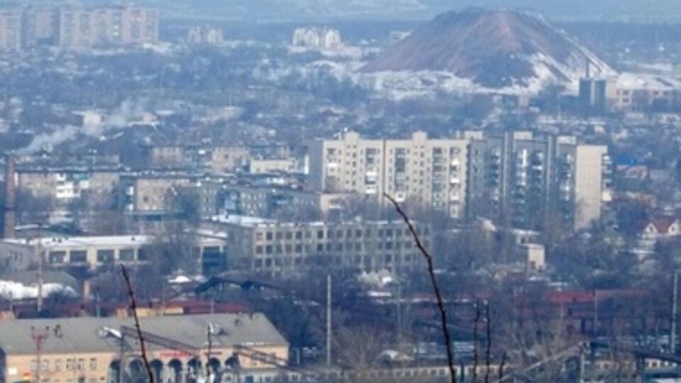 Энергетики выполняют необходимые работы для восстановления электроснабжения во всех поврежденных поселках