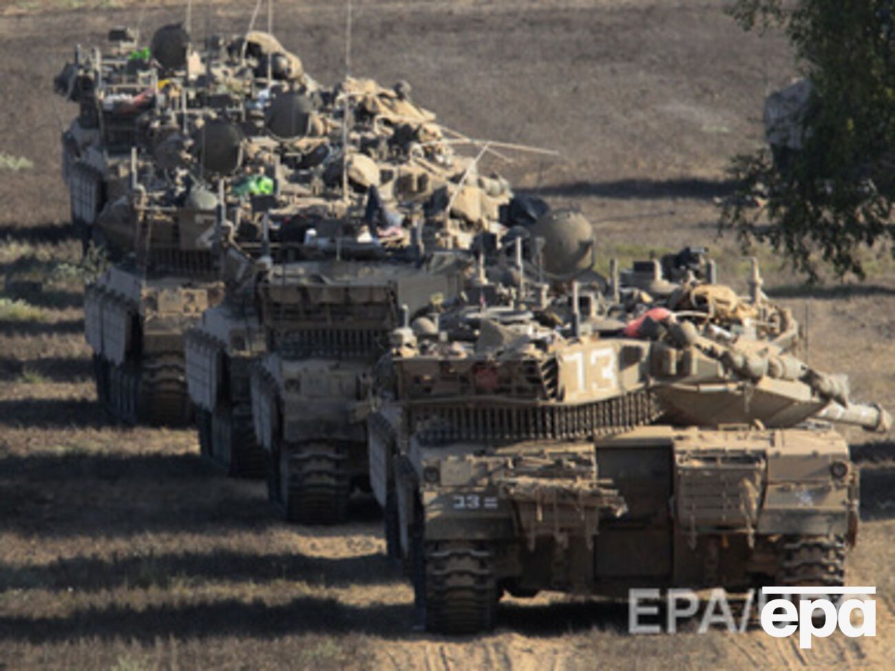 Израильские танки&nbsp;выстроились недалеко от границы сектора Газа&