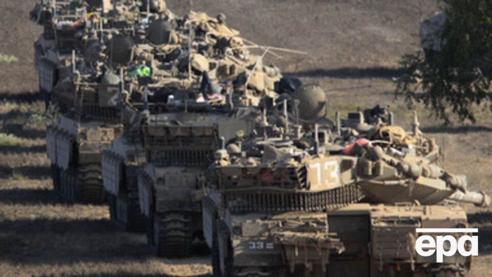 Израильские танки выстроились недалеко от границы сектора Газа&