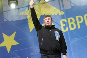 Луценко заявил, что бизнес Захарченко сейчас не процветает