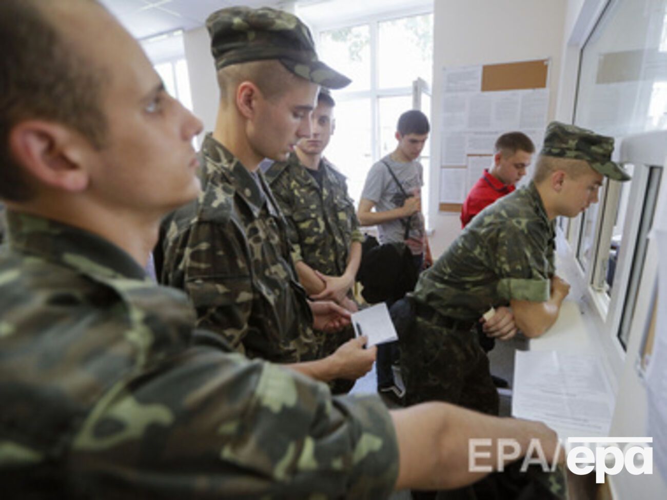 Для АТО нет необходимости даже в cто тысячах новых призовников, сообщили в СНБО