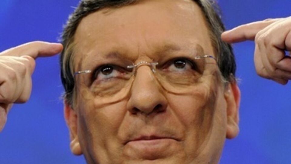 Баррозу осудил "значительное вмешательство" Москвы в события в восточной Украине