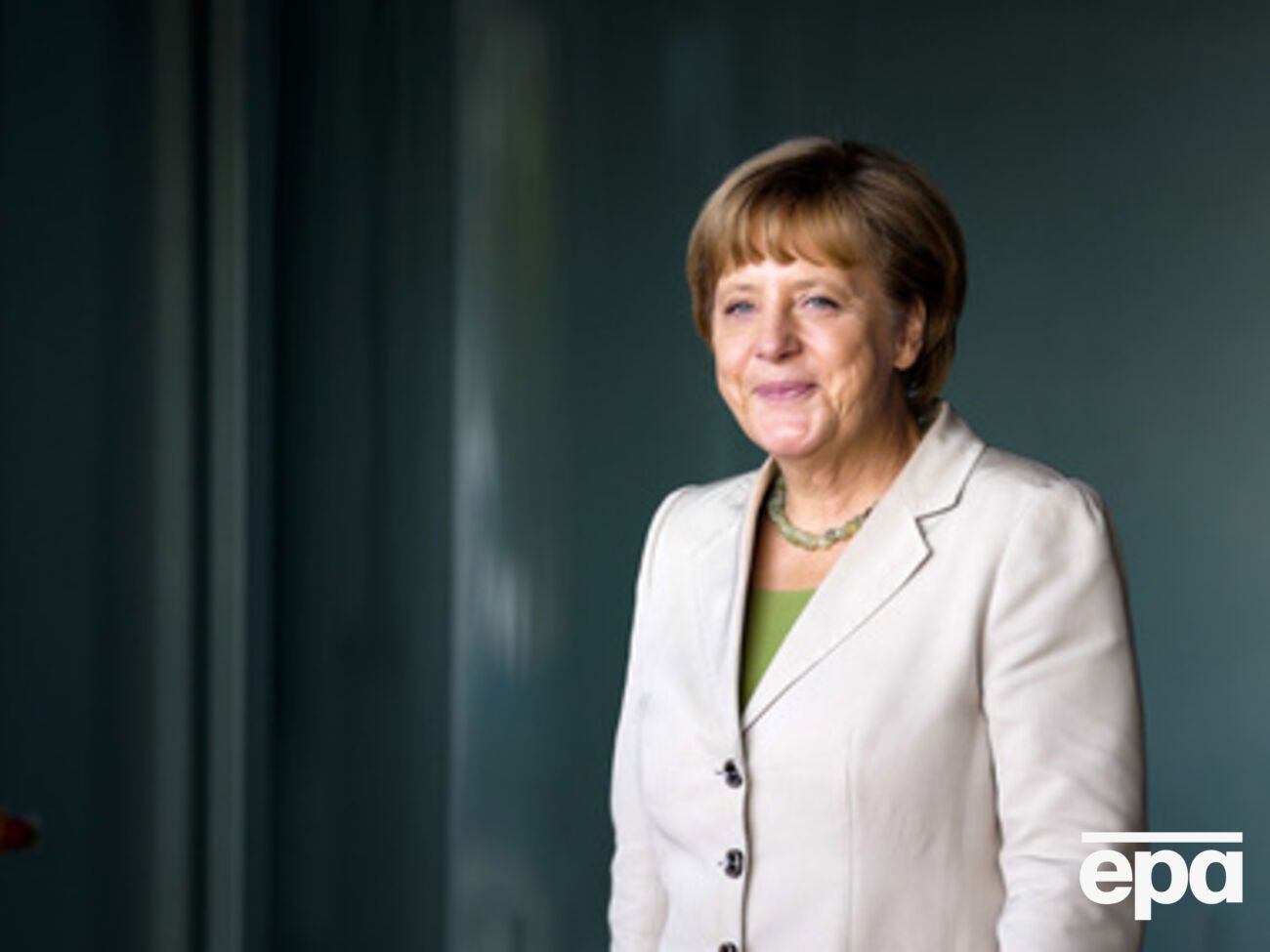 Порошенко сказал Меркель, что надеется на решительные действия ЕС