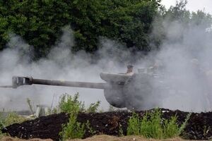 У границы с Украиной находится около 20 тысяч российских войск