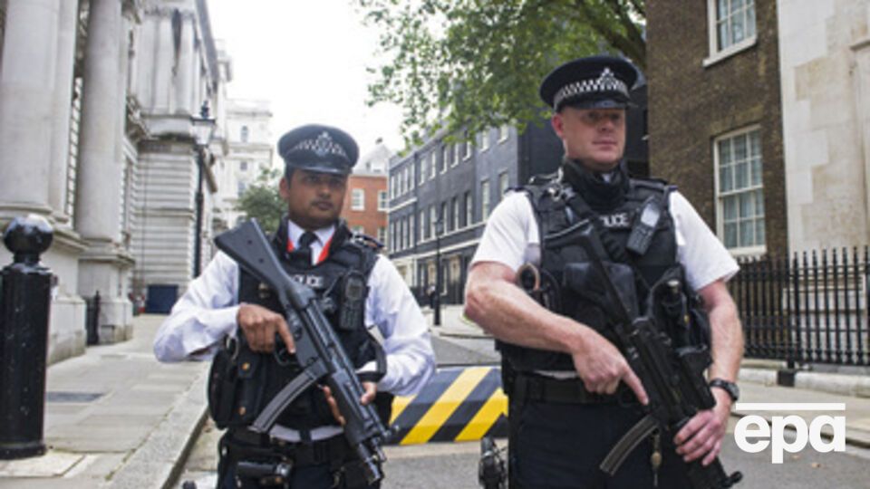 Новый уровень террористической угрозы означает, что нападение на Великобританию является "очень вероятным"