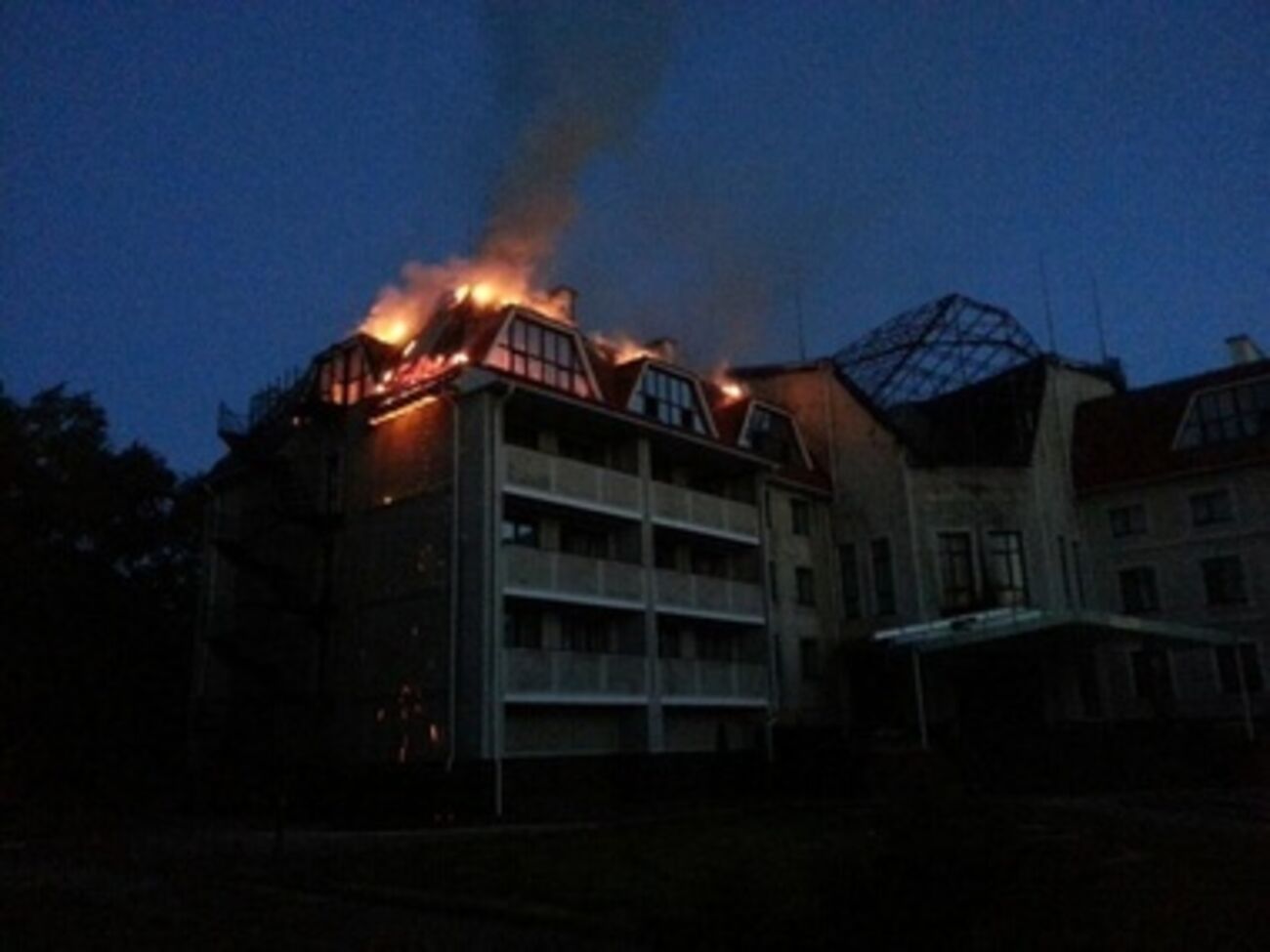 Главный корпус тренировочной базы был разрушен попаданиями двух снарядов