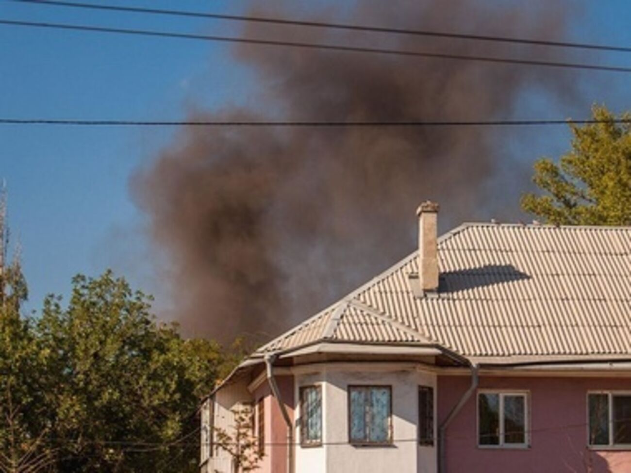 В Донецке продолжаются обстрелы