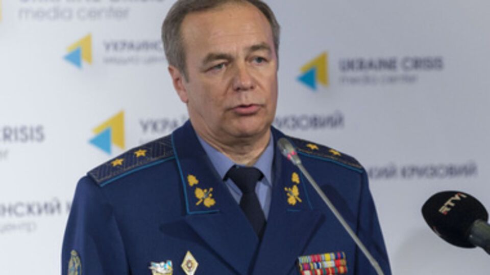 По мнению Игоря Романенко, чтобы избежать ошибок, подобных Иловайску и Новоазовску, необходимо создавать резервы Министерства обороны