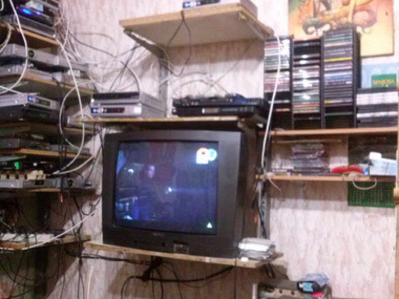 Сотрудники МВД изъяли телекоммуникационное оборудование оператора