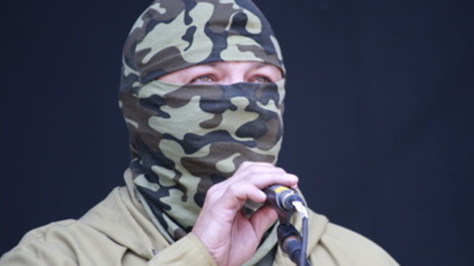 Семен Семенченко говорит, что за окруженными бойцами никто так и не приехал