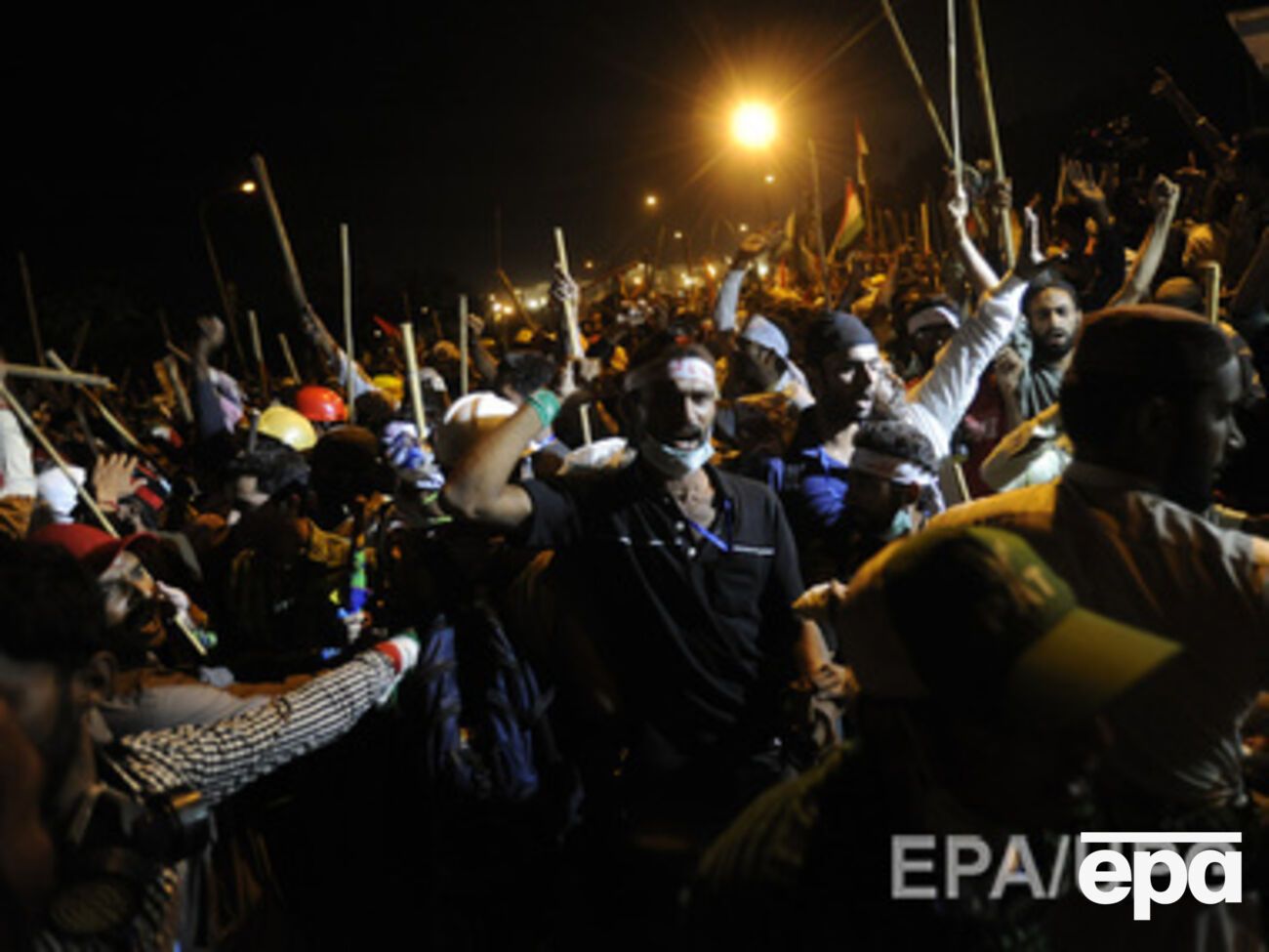 Премьера обвиняют в коррупции