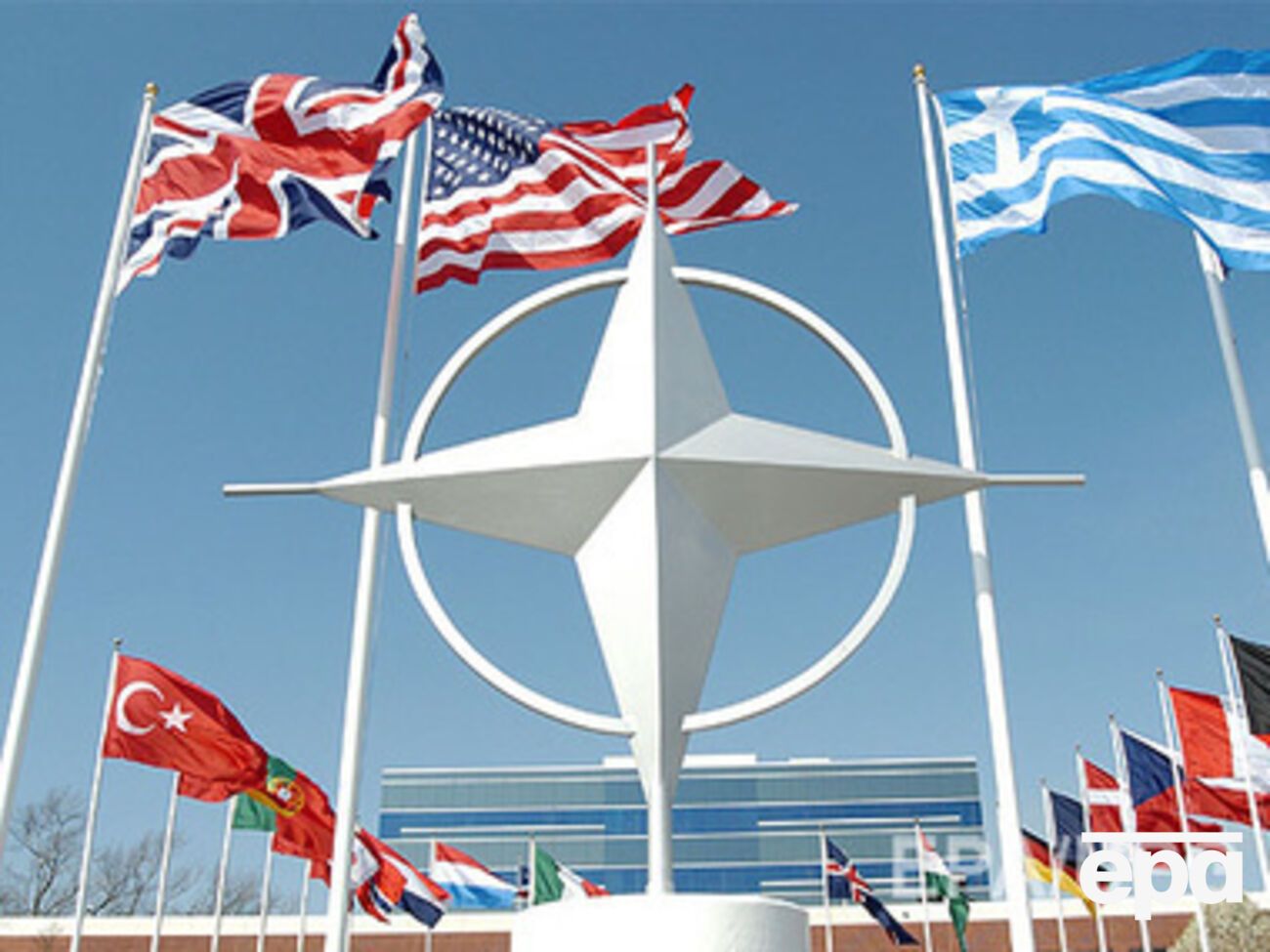Страны Альянса призывают разорвать договор НАТО-Россия