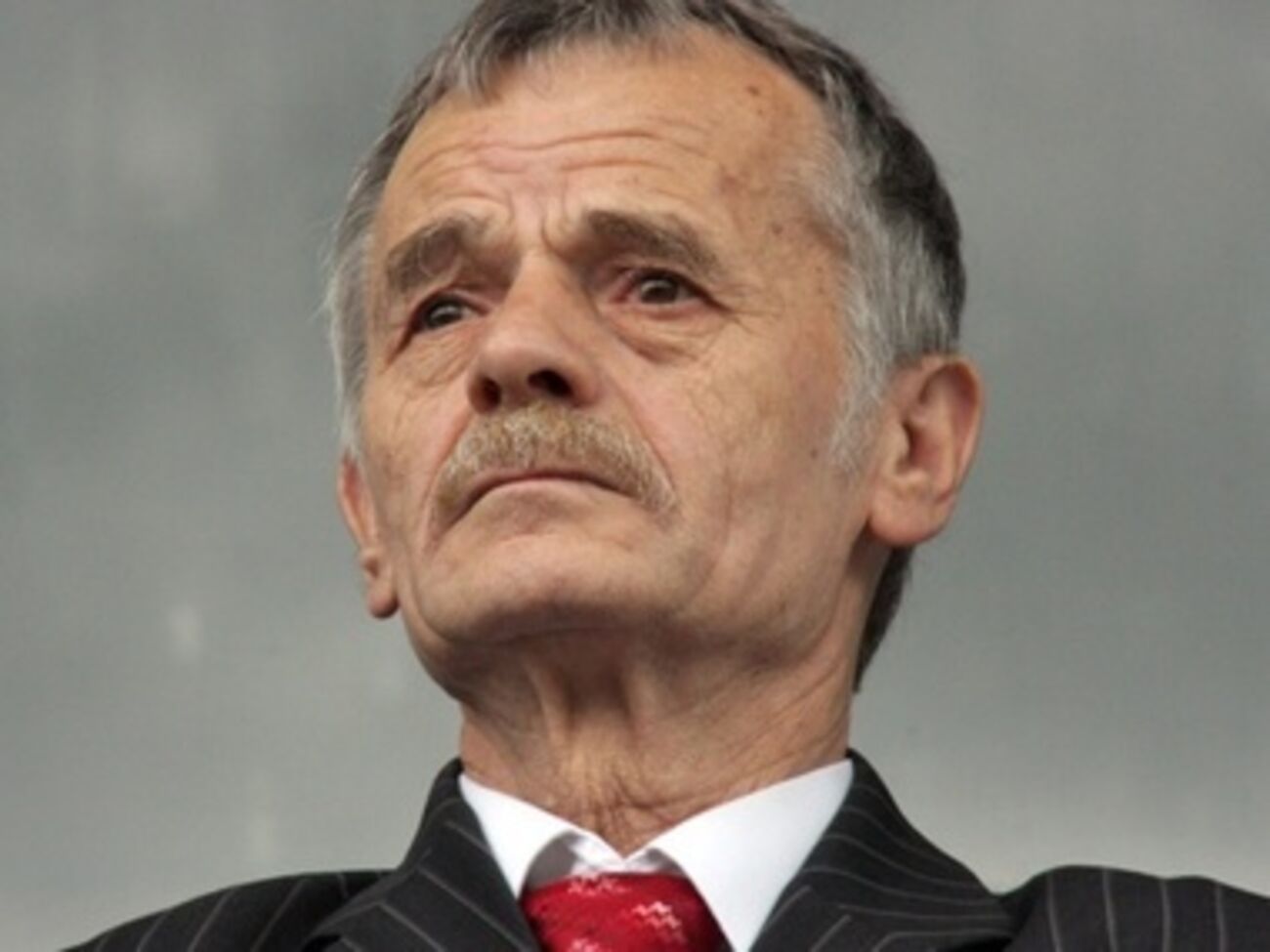 В "российском" Крыму не хотят "читать" Джемилева