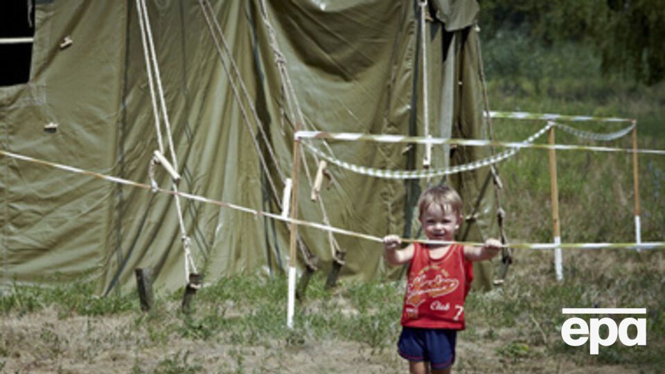 Беженцы начали активно регистрироваться с приближением учебного года