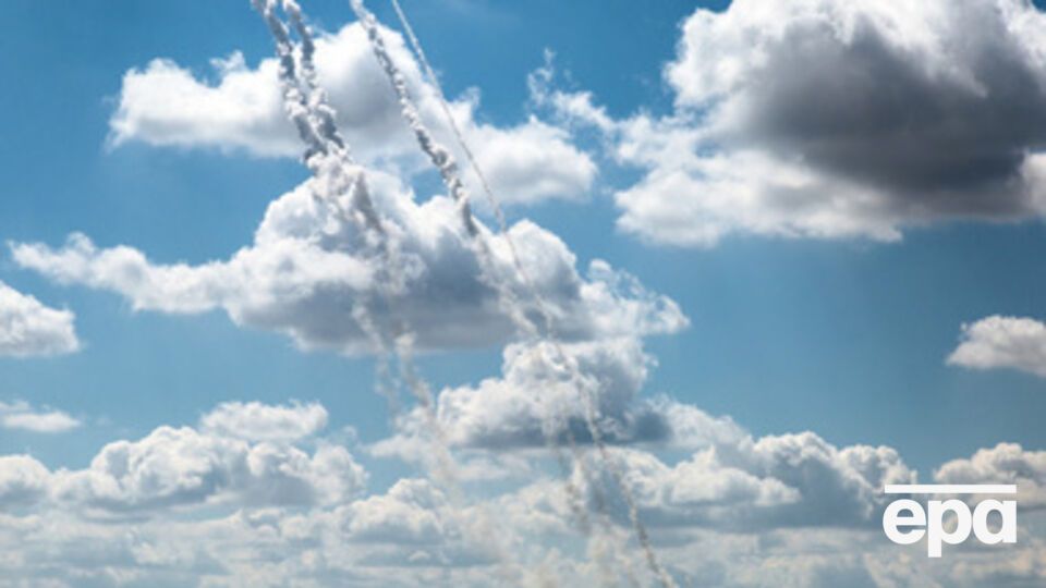 Самого самолета не было видно