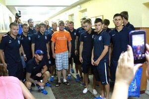 Футболисты поддержали силовиков