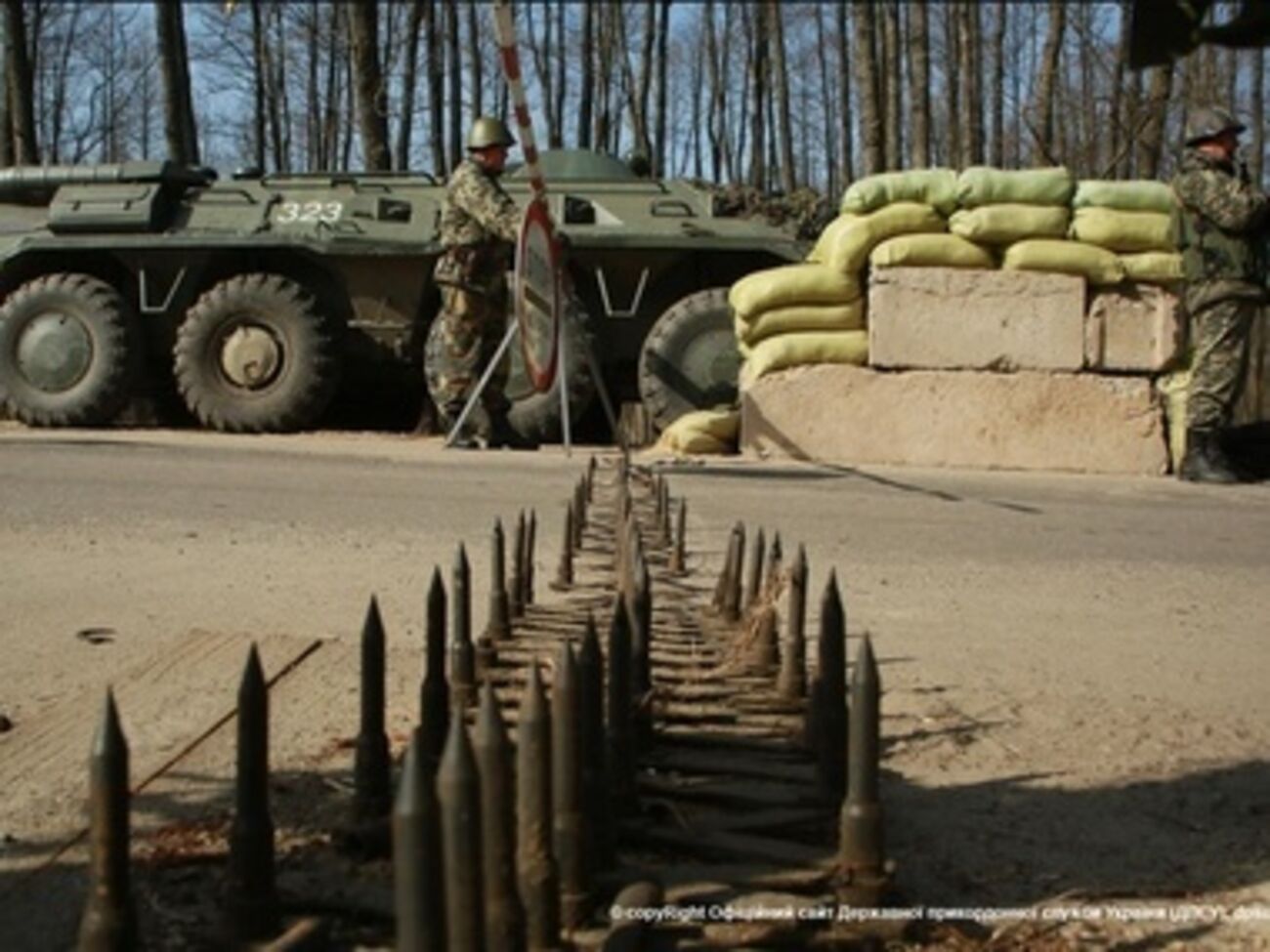 Российские военные продолжают незаконно пересекать границу