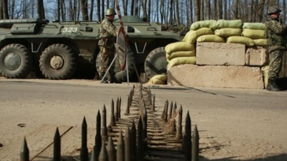 Российские военные продолжают незаконно пересекать границу