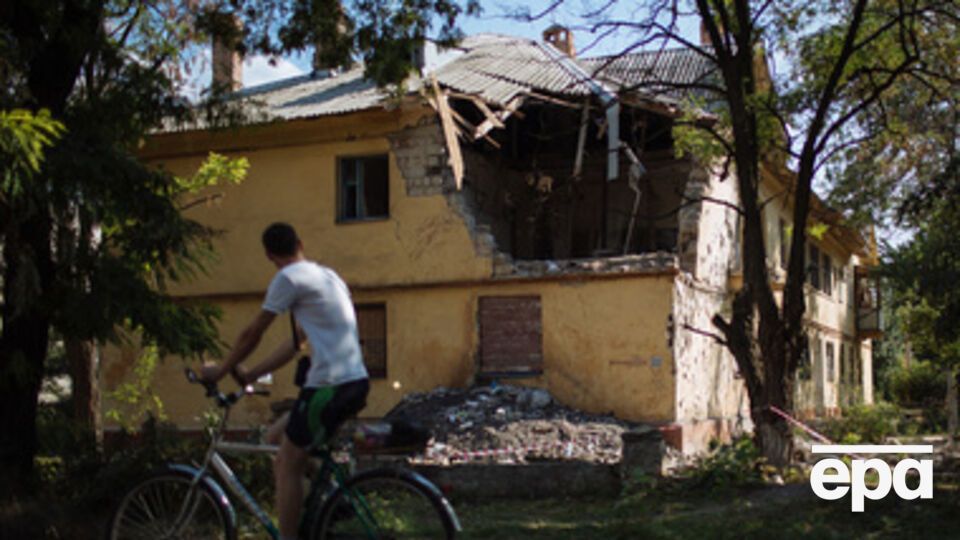 Спасатели продолжают разбирать завалы