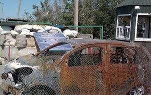 Въезд на разбитый КПП "Червонопартизанск"