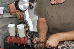 Ремонтники занимаются поломками любой сложности