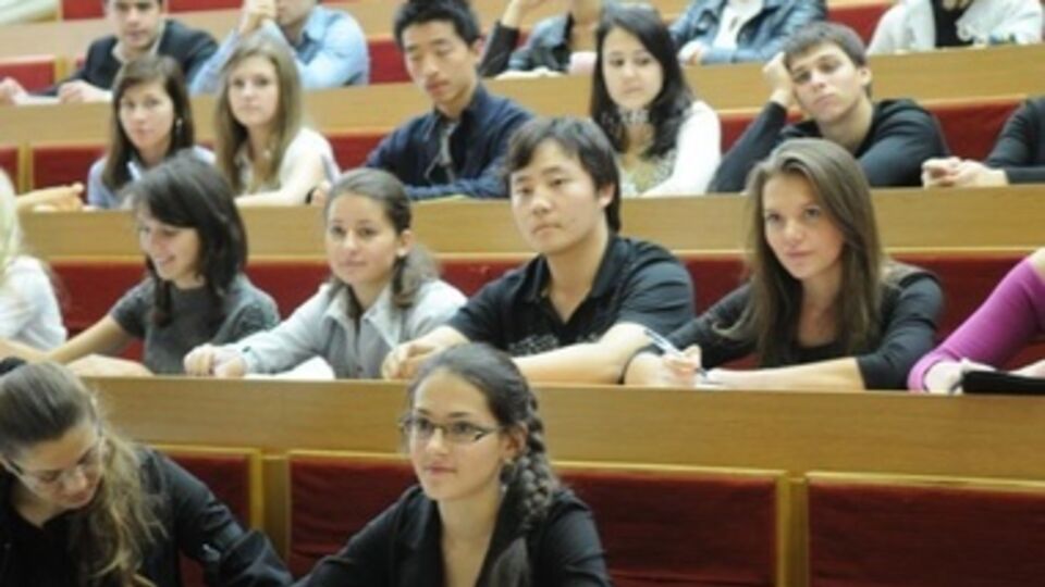 Некоторые иностранные студенты не сдали итоговые экзамены из-за вынужденного сокращения семестра в зоне АТО