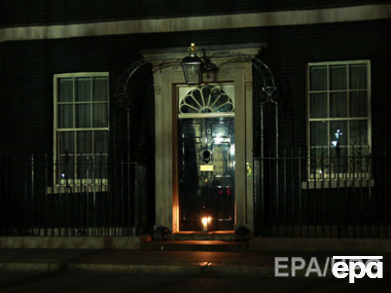 Огни погасли и на Даунинг-стрит