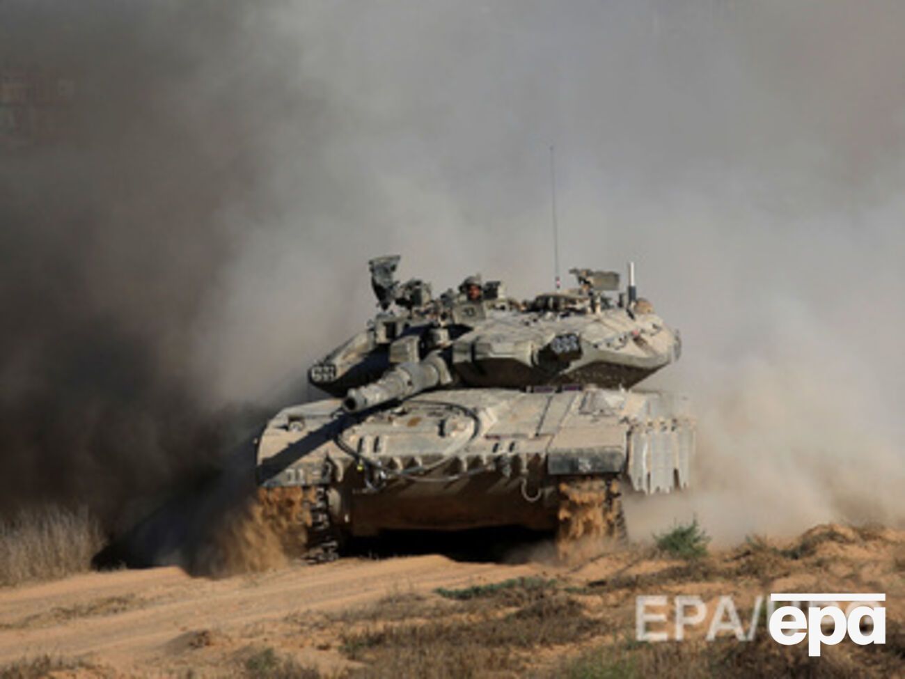 Израильская армия отходит на оборонительные позиции